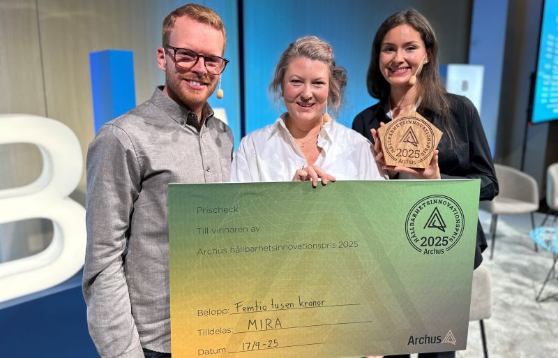 Group picture from award ceremony.